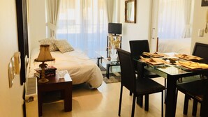 Unclassified image, 4 of 22, button - Royal Lyon Apartaments (Santiago)