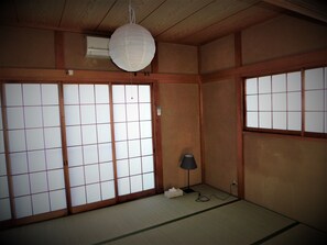 Private Vacation Home | Individually decorated, iron/ironing board, bed sheets - Asuka's House 2 (Shirako)