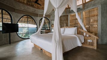 Private Pool Bamboo Villa | Minibar, in-room safe, desk, laptop workspace