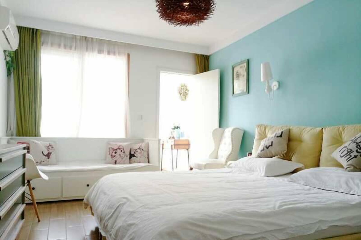 Deluxe Double Room | Desk, blackout curtains, free WiFi, bed sheets