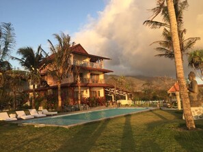 Fachada da propriedade
