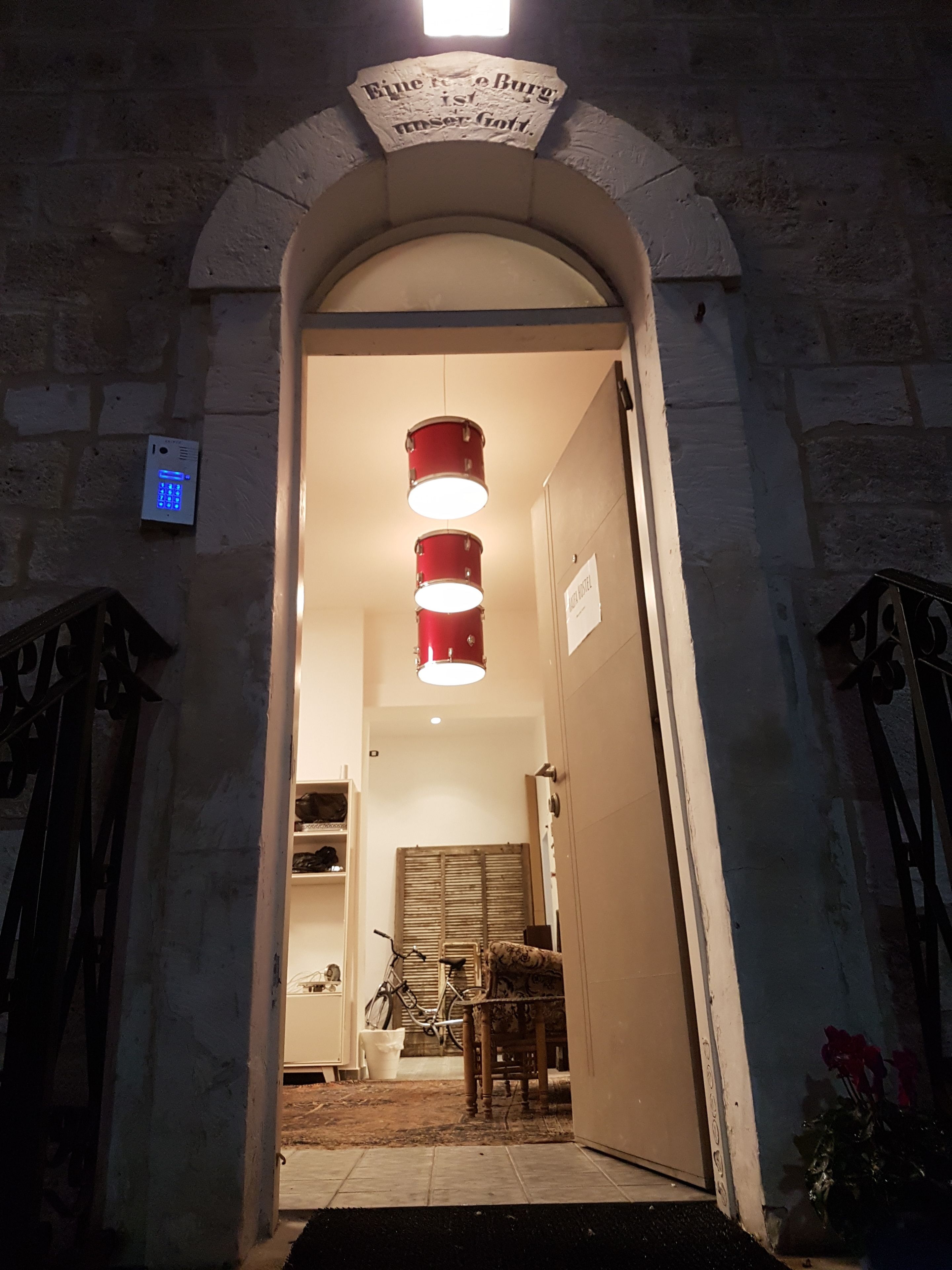 ทางเข้าที่พัก