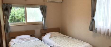 Twin Room | Memory foam beds, free WiFi