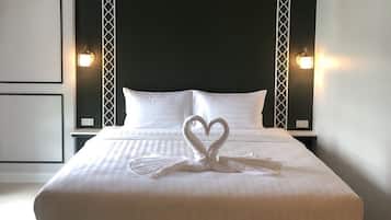 Deluxe Room, 1 Bedroom, Non Smoking, Private Bathroom | Blackout drapes, iron/ironing board, rollaway beds, free WiFi