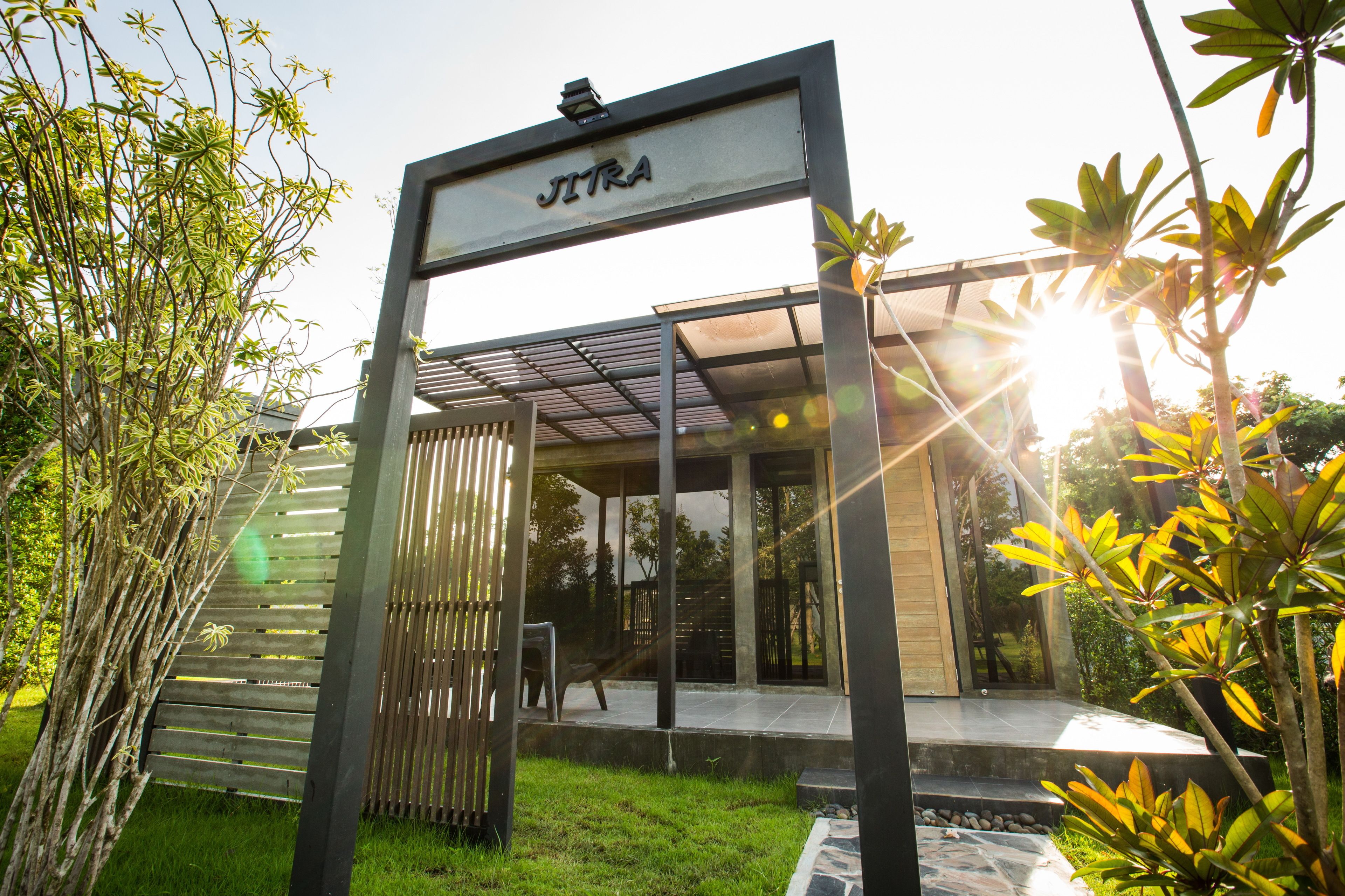 Jitra Pool Villa | 라나이