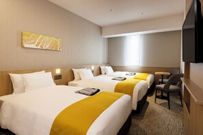 Standard Triple Room, Non Smoking | In-room safe, iron/ironing board, free WiFi, bed sheets - Hotel Intergate Hiroshima (Hiroshima)