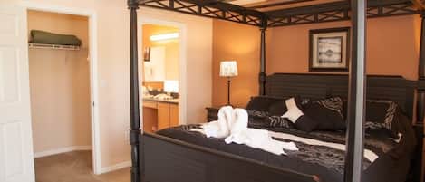 Family Villa, Private Pool, Garden Area