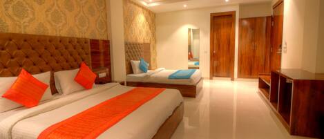 Family Suite, Multiple Beds, Non Smoking | Soundproofing, free WiFi