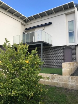 Exterior - Nisus View (Mount Melville)