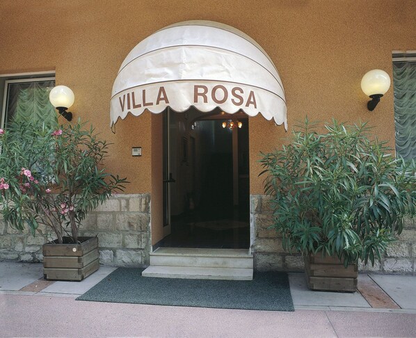 Entrée de l’hébergement