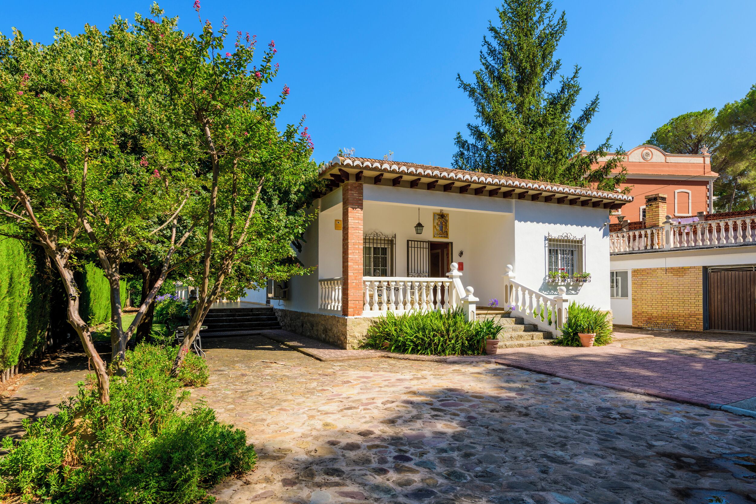 Fachada de la propiedad