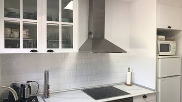 Family Chalet, 4 Bedrooms, Terrace | Private kitchen | Full-size fridge, microwave, oven, stovetop