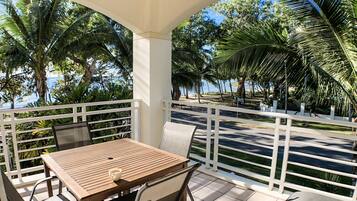 Luxury-Apartment, 1 Schlafzimmer, Meerblick, Strandnähe | Balkon