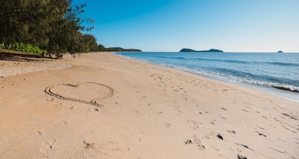 Villa Beach Palm Cove