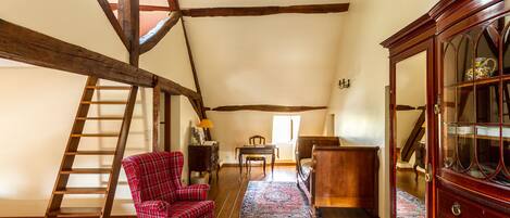 Egyptian cotton sheets, premium bedding, individually decorated