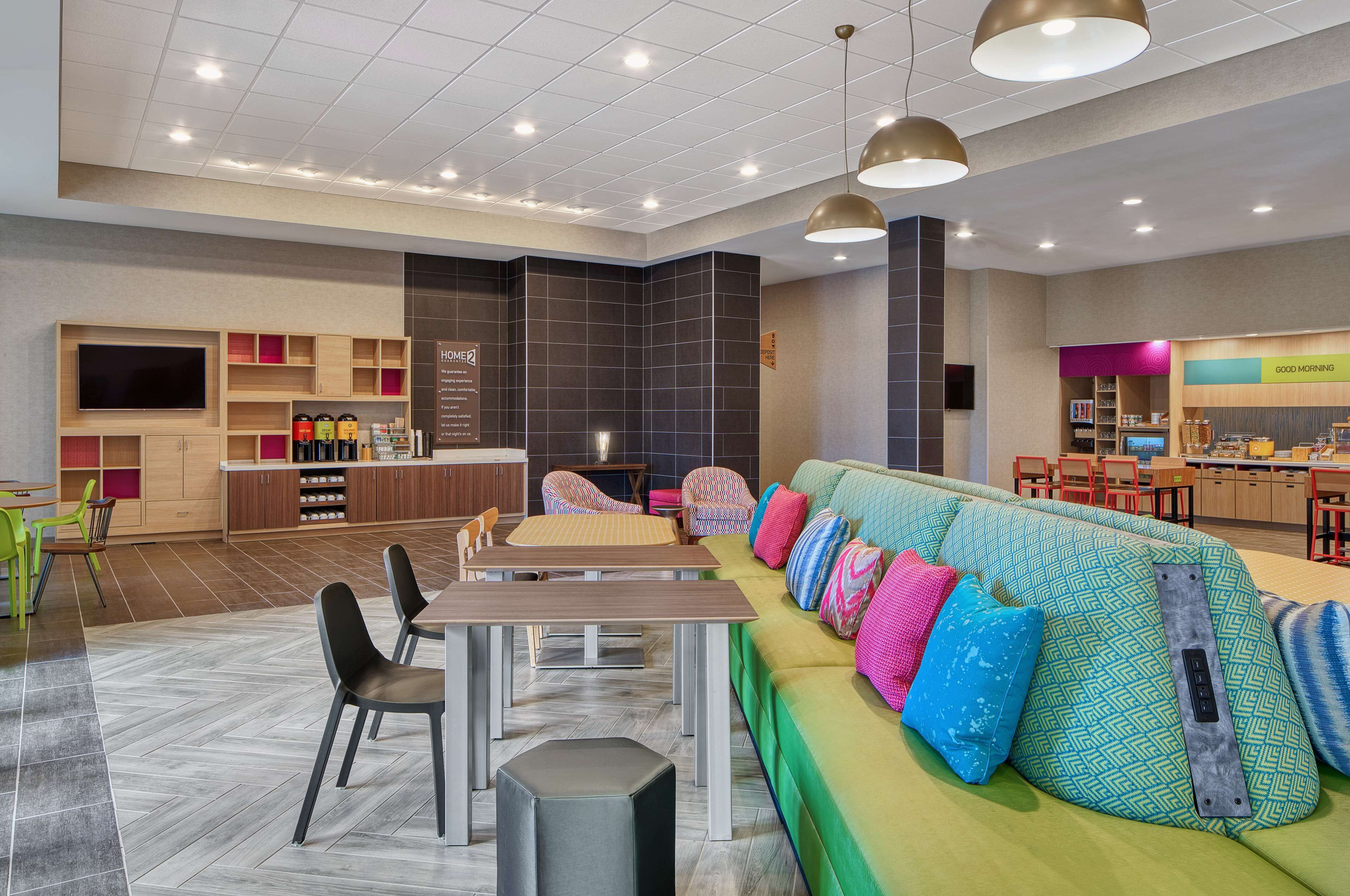 free daily continental breakfast