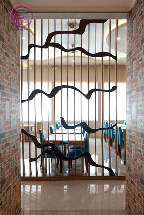 Restaurant - FixOn Capsule Hotel (Purwokerto)