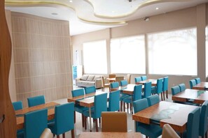 Restaurant - FixOn Capsule Hotel (Purwokerto)