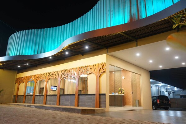 Front of property – evening/night