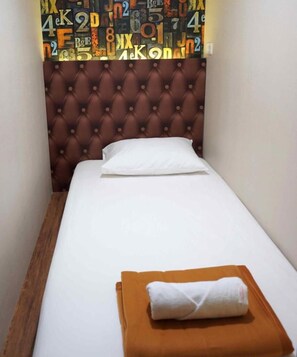 1 chambre, chambres insonorisées, Wi-Fi gratuit, draps fournis