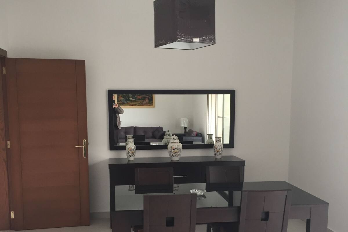 Appartement de base, Plusieurs lits, fumeur | Repas dans la chambre
