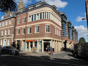 Appartement, salle de bains attenante | Extérieur