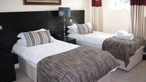 Apartment, Ensuite | Bathroom - Churchill Apartments (York)