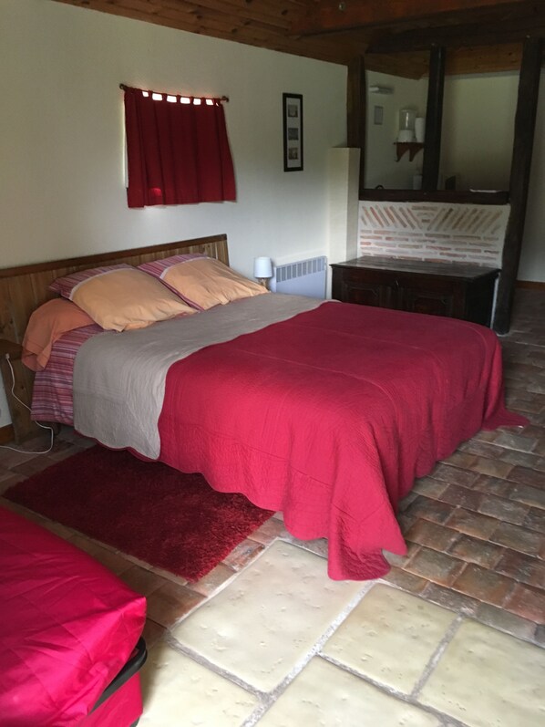 Room - La Réserve (Saint-Pierre-les-Bois)