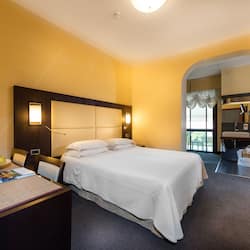 Superior Double or Twin Room | Minibar, in-room safe, soundproofing, free WiFi