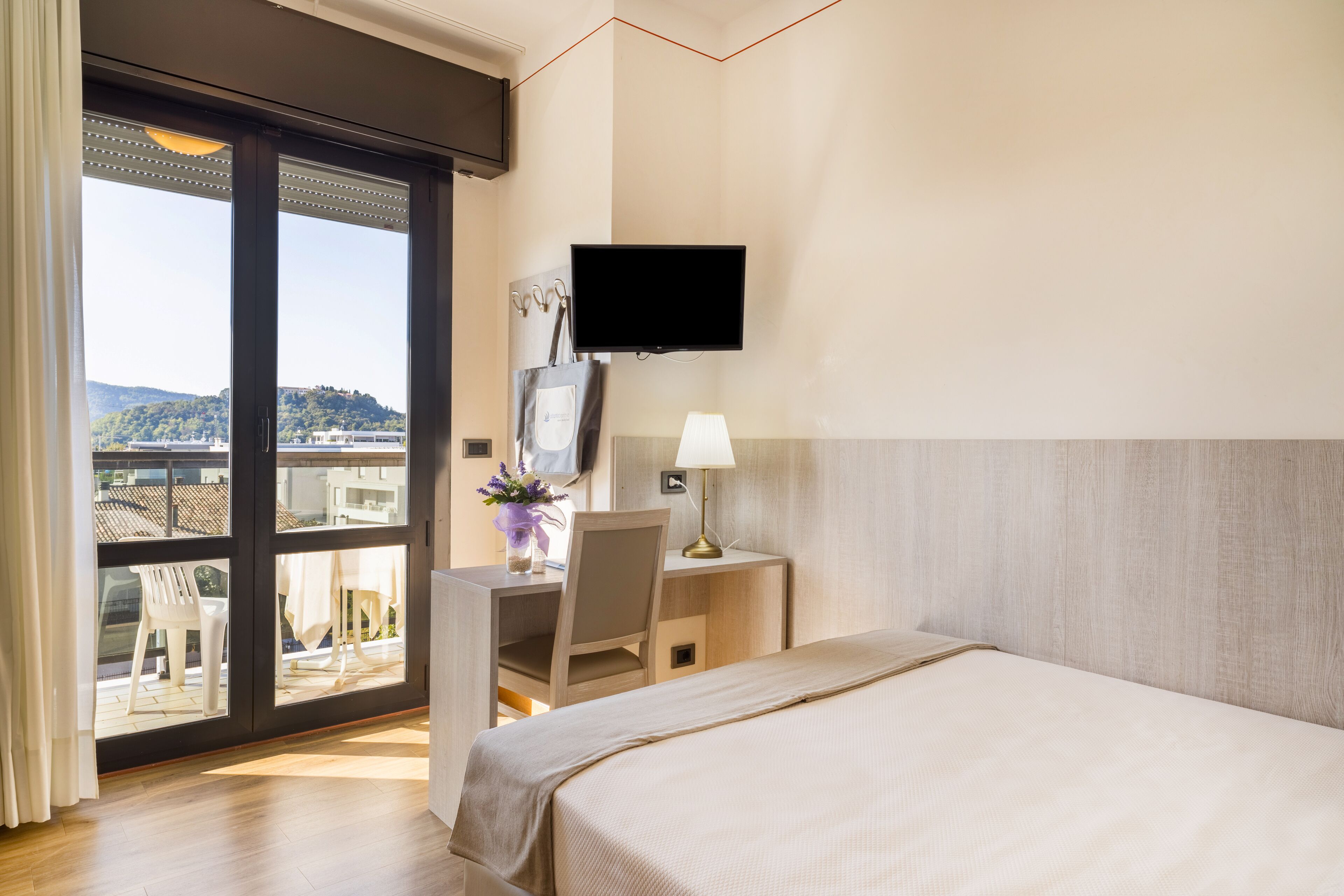 minibar, in-room safe, soundproofing, free wifi