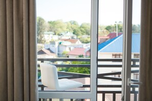 Iron/ironing board, free WiFi