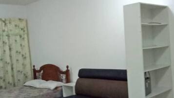 Comfort Studio Suite, 1 Queen Bed, Non Smoking | Iron/ironing board, free WiFi