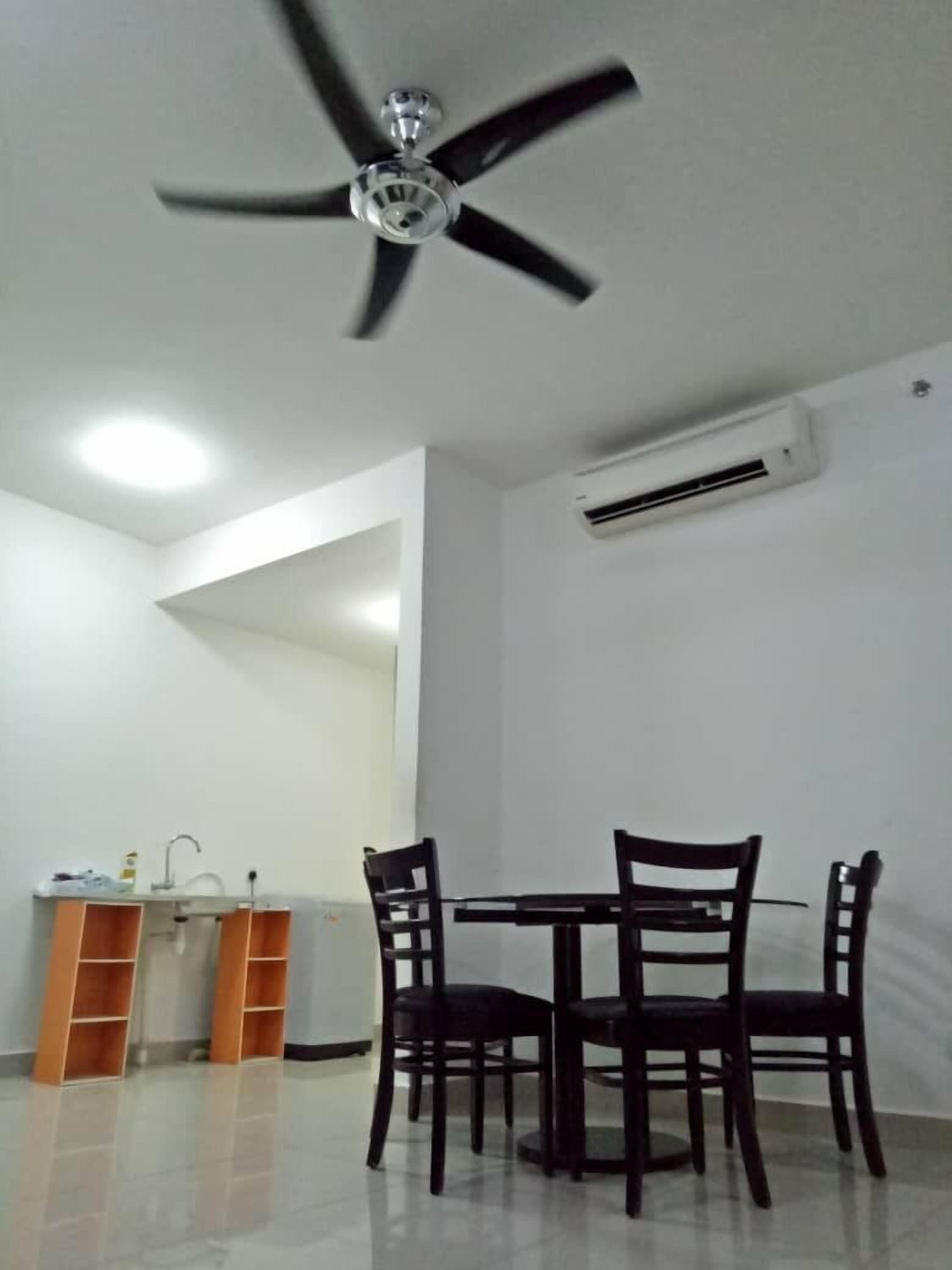 Iron/ironing board, free WiFi