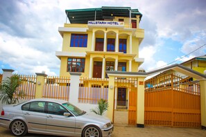 Front of property - Hillstarh Hotel (Dar es Salaam)