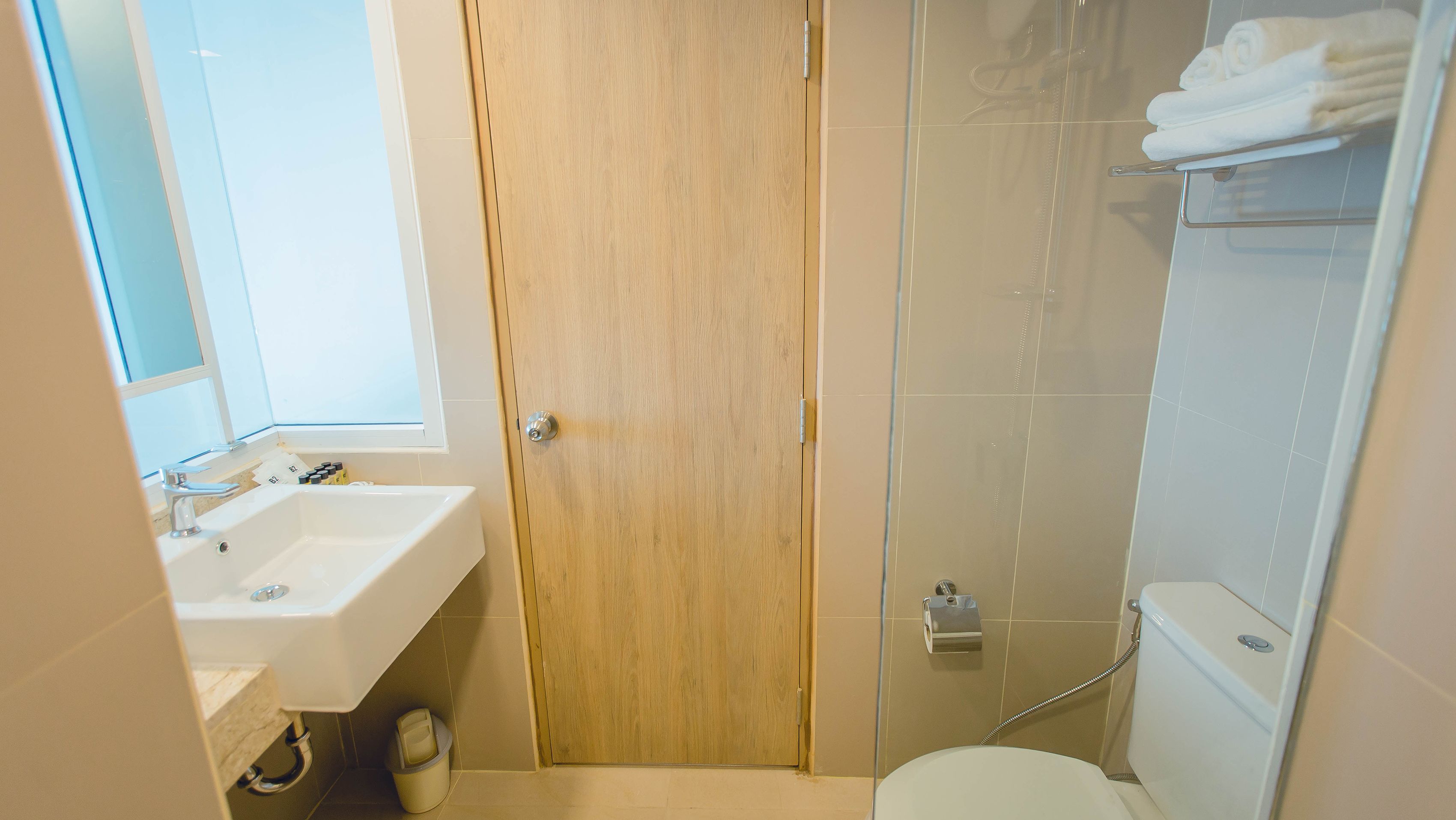 presidential suite, 2 double beds, non smoking | bathroom | shower, free toiletries, towels, soap