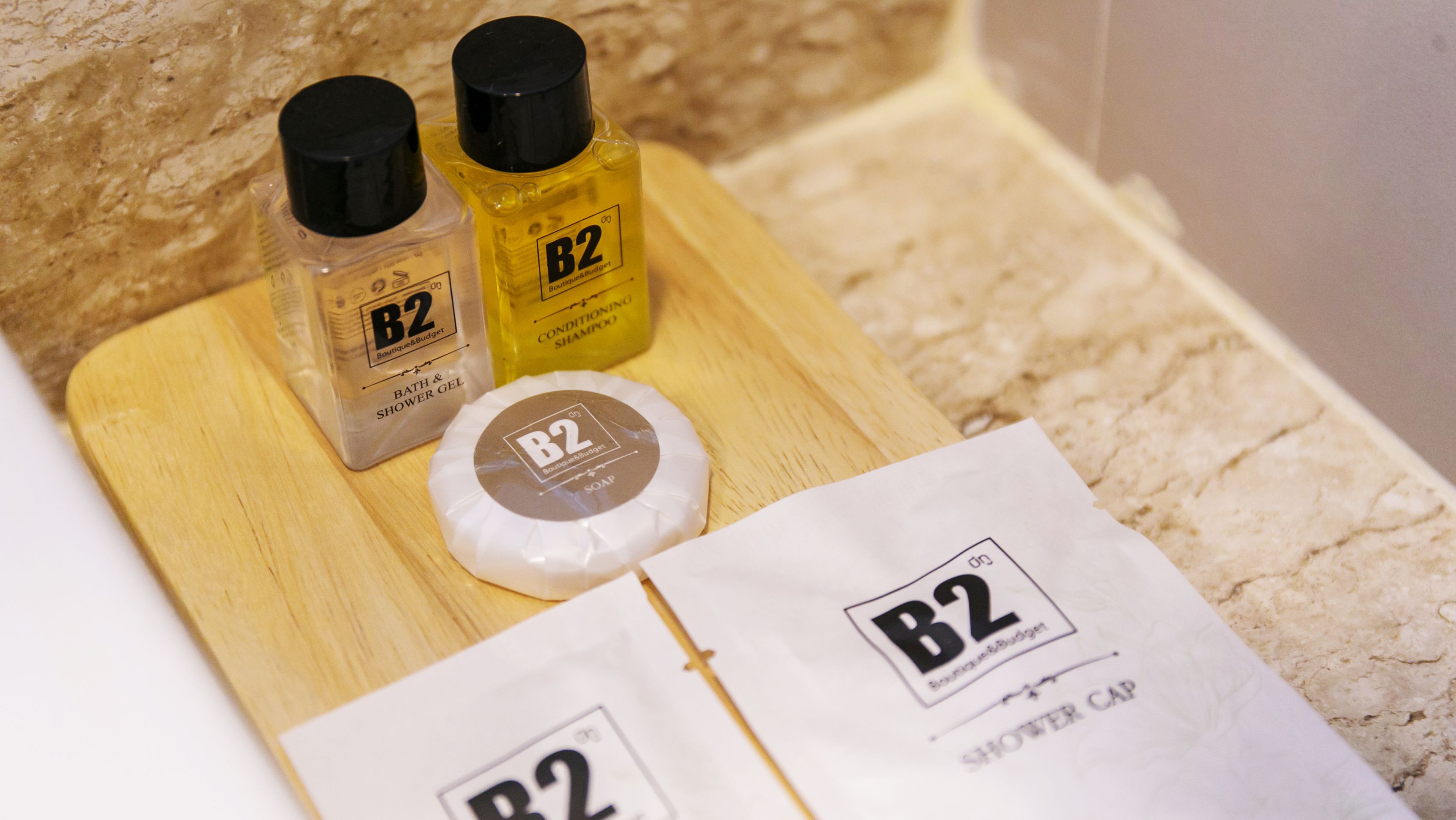 shower, free toiletries, towels, soap