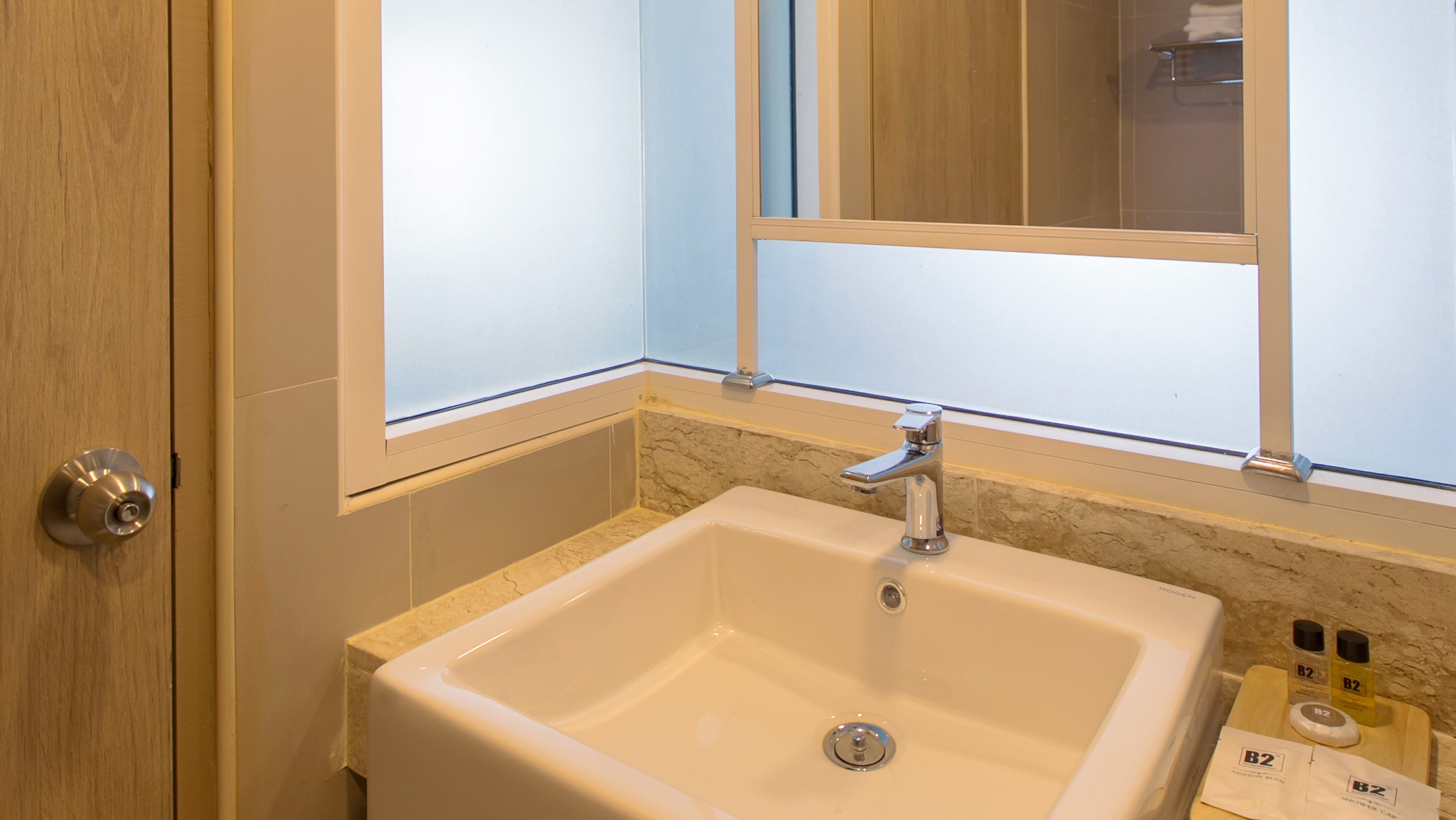superior premier | bathroom | shower, free toiletries, towels, soap
