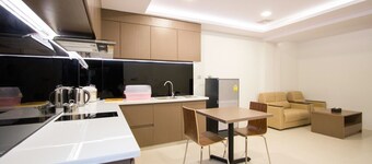 Best Season Apartment