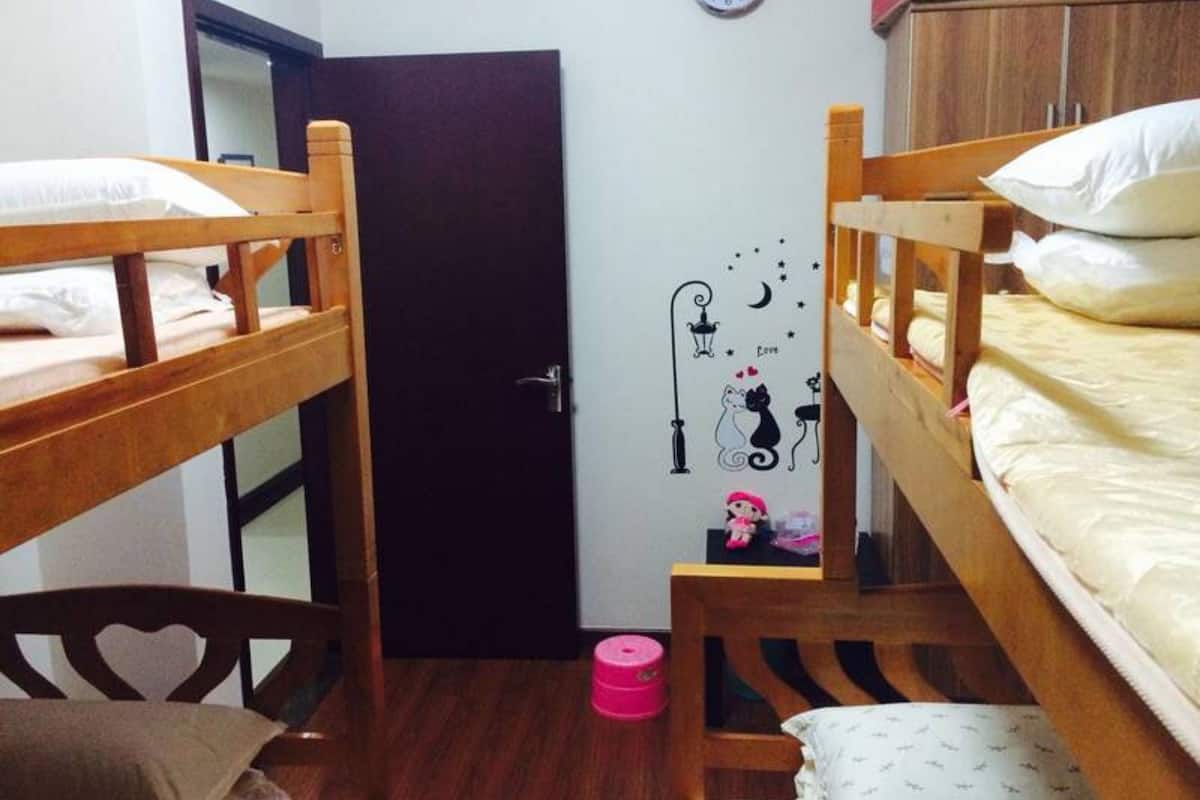 Dormitorio condiviso Exclusive, per soli uomini | Wi-Fi gratuito
