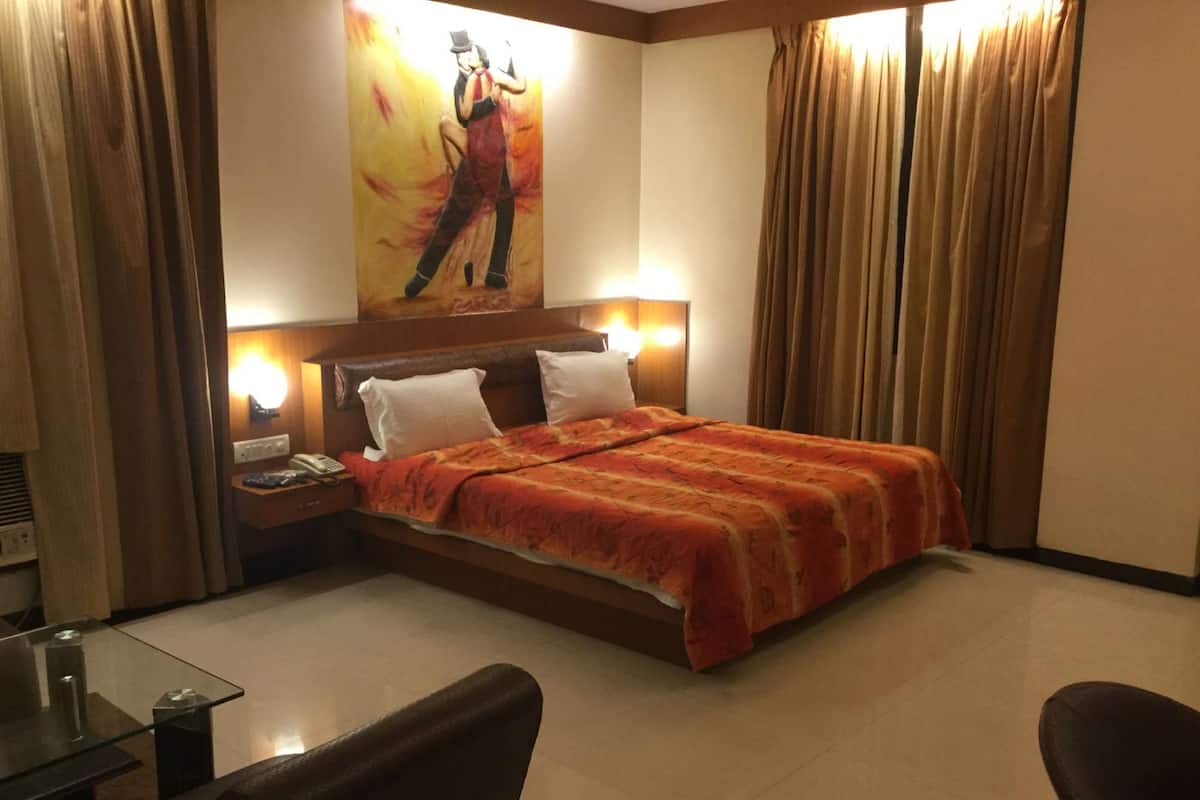 Habitación Deluxe doble, 1 cama de matrimonio, no fumadores | Cunas (de pago) y wifi gratis
