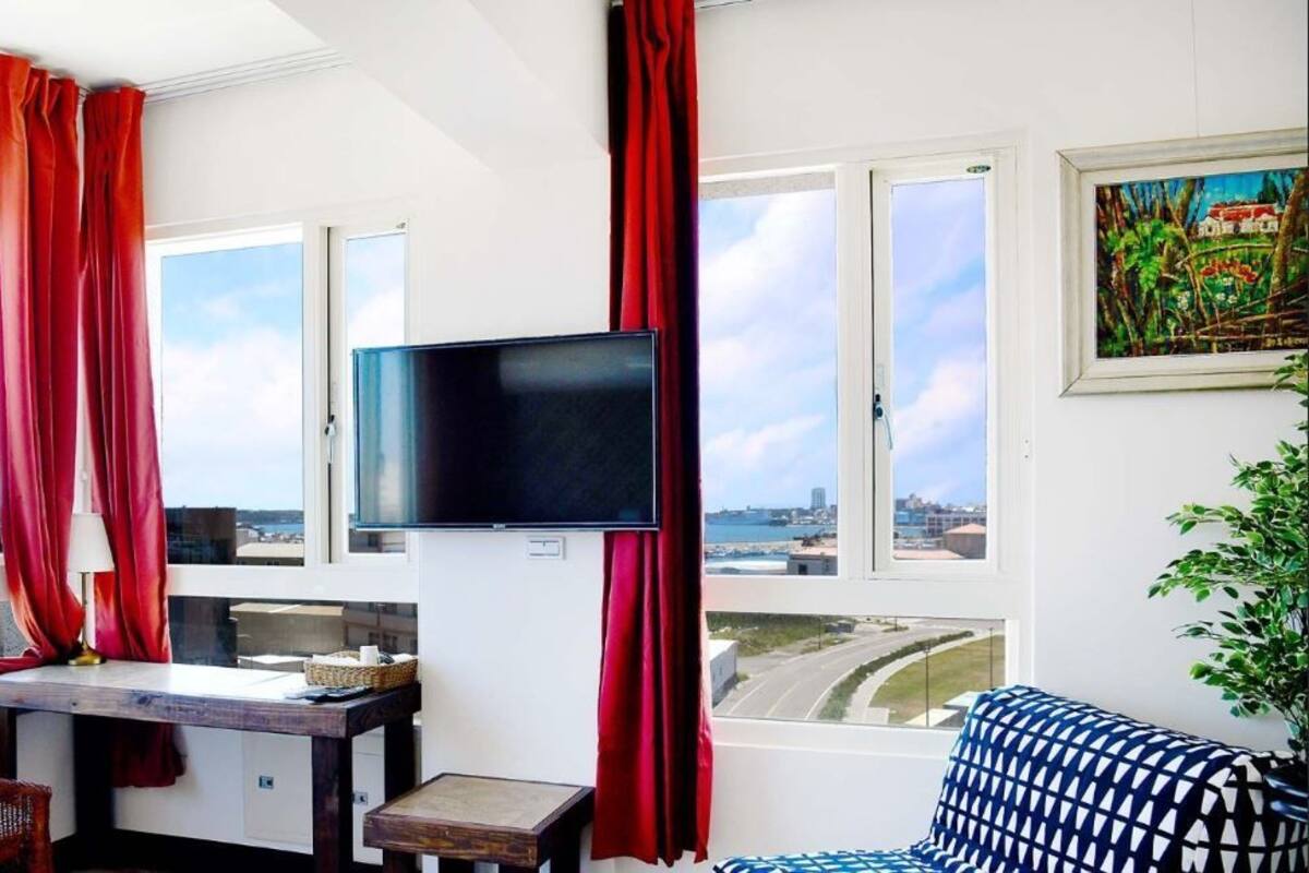 panoramic loft | free wifi, bed sheets