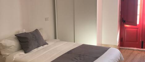 Deluxe Double Room, City View | In-room safe, soundproofing, free WiFi, bed sheets