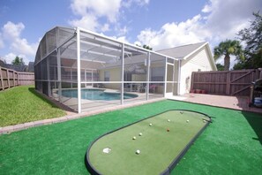 Familie villa, bubbelbad, aan tuin | Golf