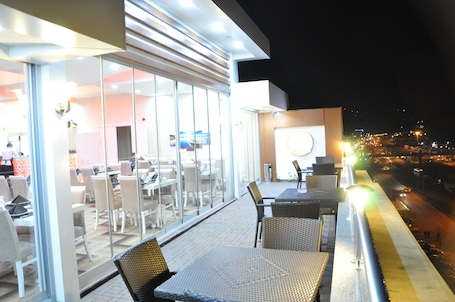 Gazebo. Cihan Otel