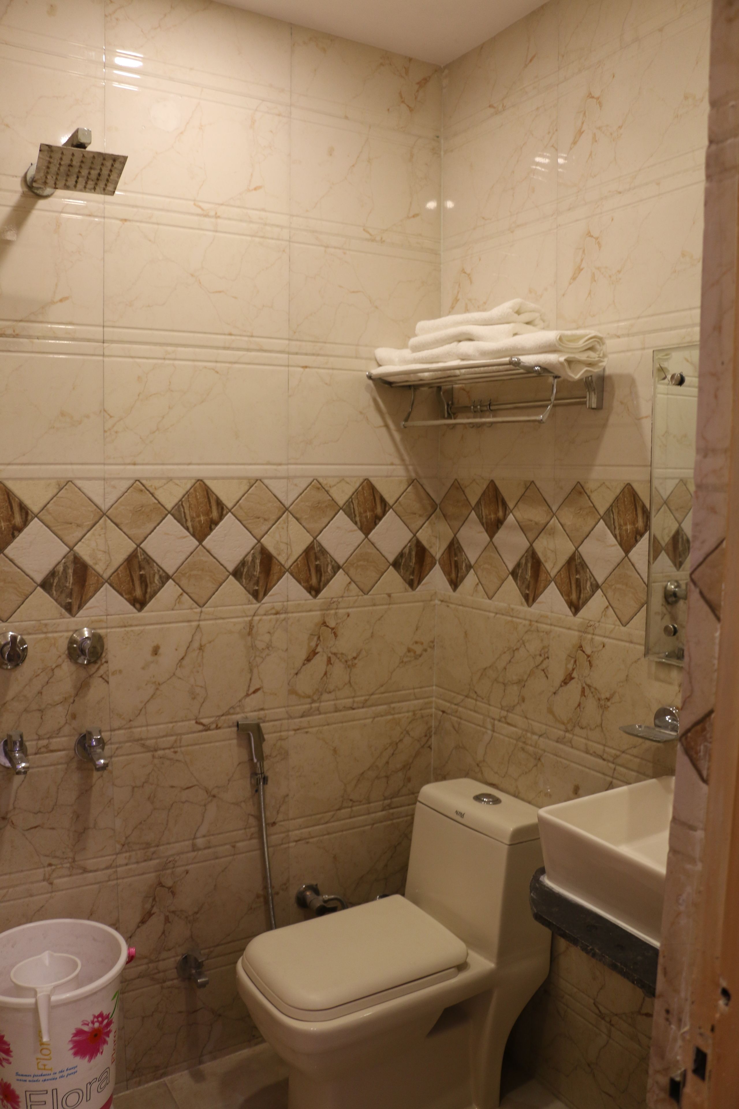 Photo - Hotel Karlo Kastle - Paharganj - New Delhi