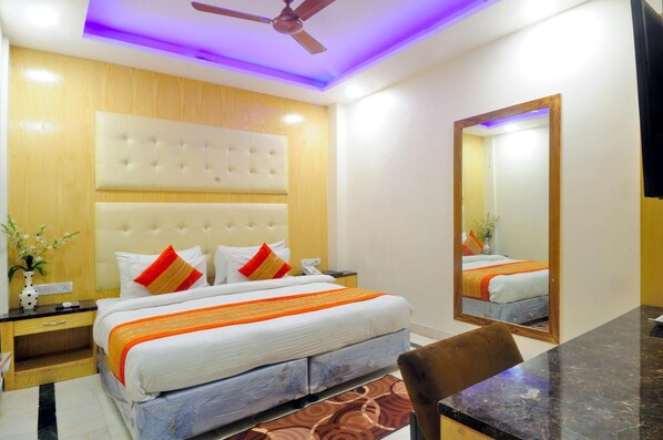 Free WiFi, bed sheets