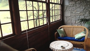 Chambre avec lits jumeaux, balcon, vue sur la montagne | Vue de la chambre