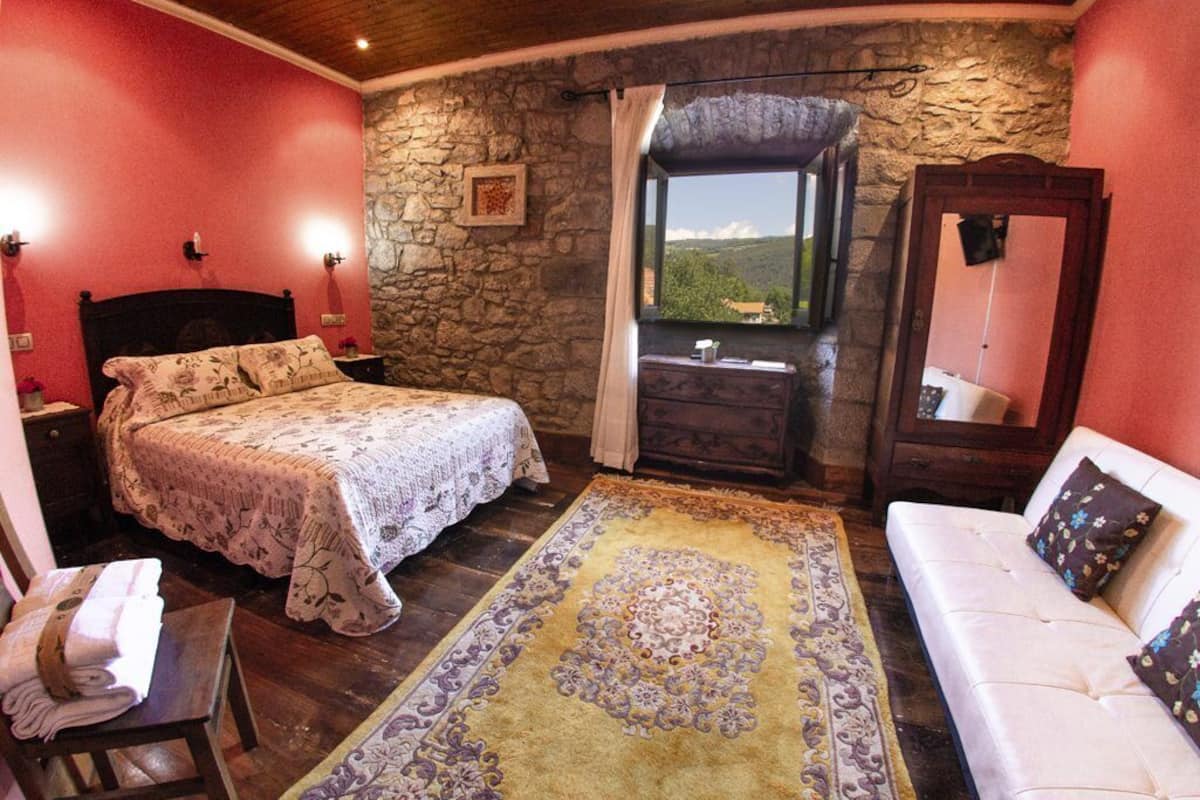 Chambre Double, vue vallée, côté montagne | Coffres-forts dans les chambres, bureau, chambres insonorisées