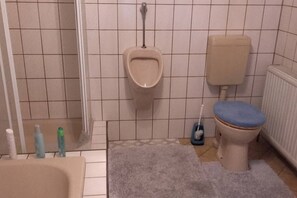 Zweibettzimmer | Badezimmer