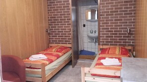 Minibar, bureau, Wi-Fi gratuit, draps fournis
